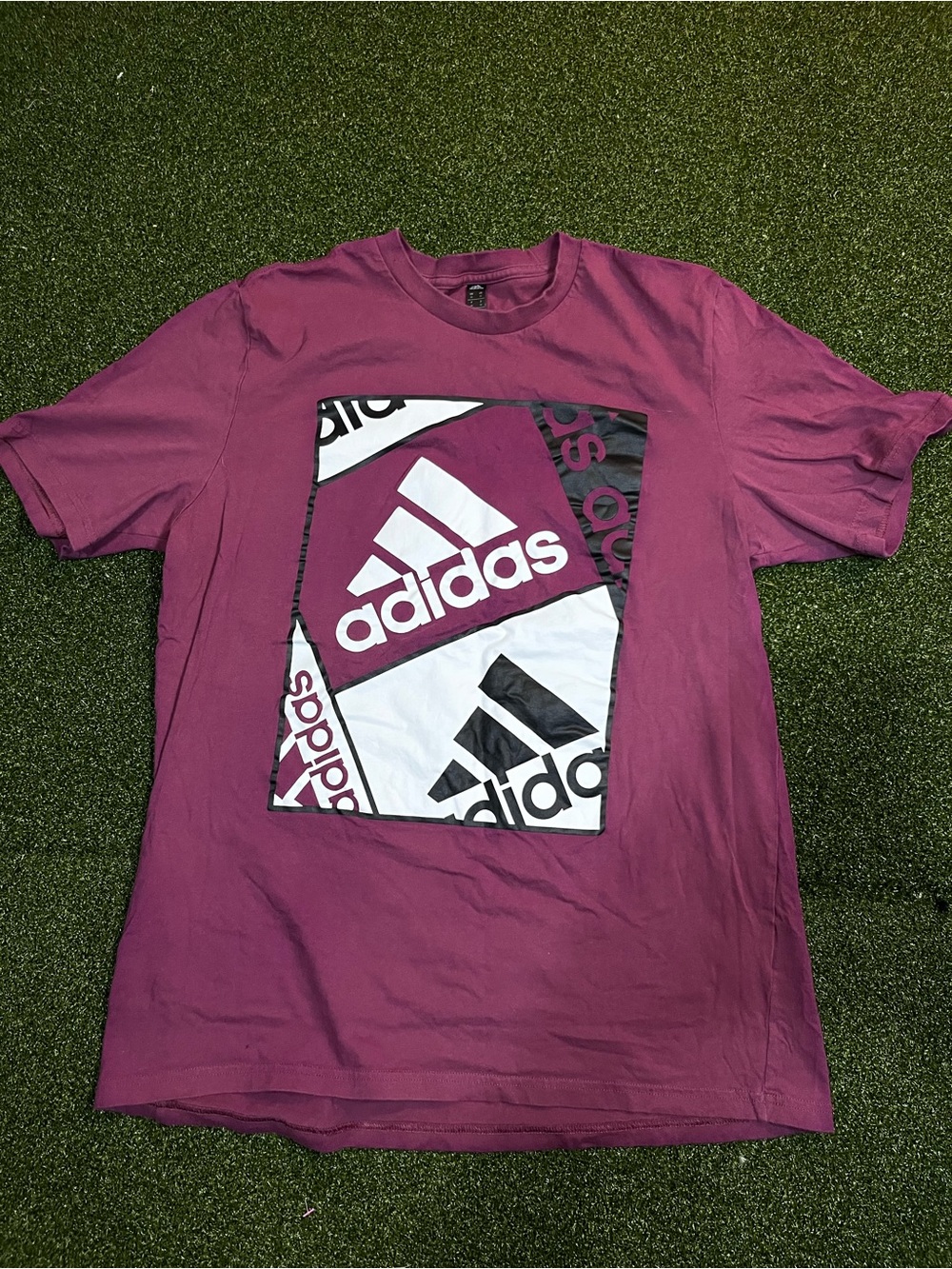 Adidas Mens Spell Out Graphic T-Shirt Maroon Size Medium